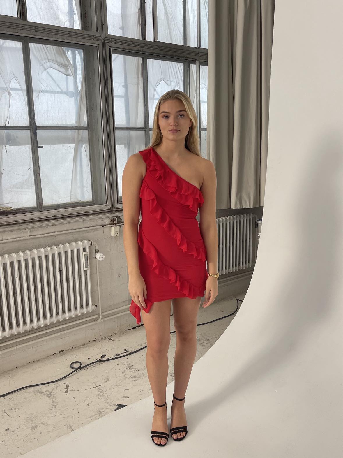 Denise dress with ruffle details - Red
