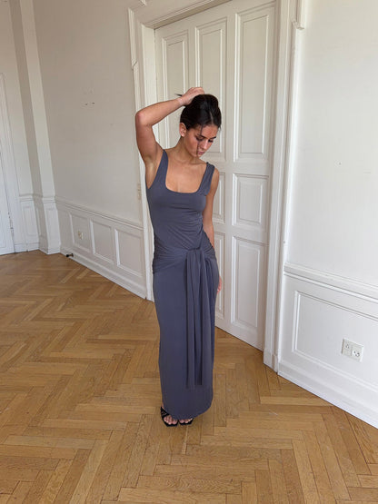 Mia dress with tie detail - Grey