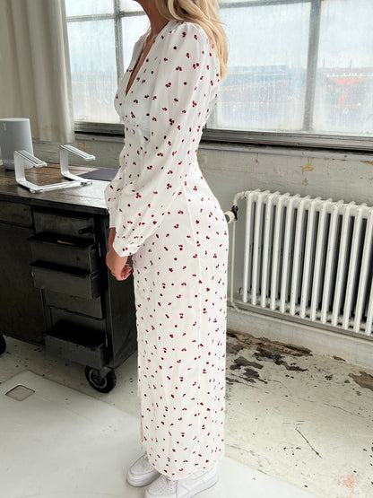 Frederikke satin dress with red flowers - White