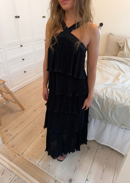 Daicy kjole med flæser - Sort