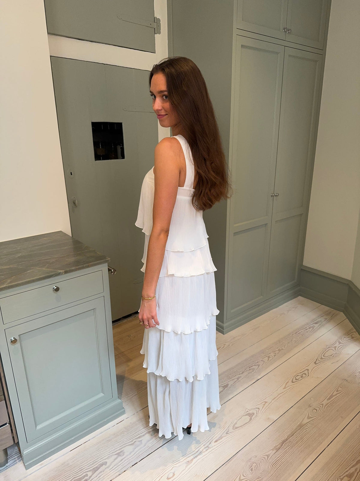 Daicy dress with ruffles - White