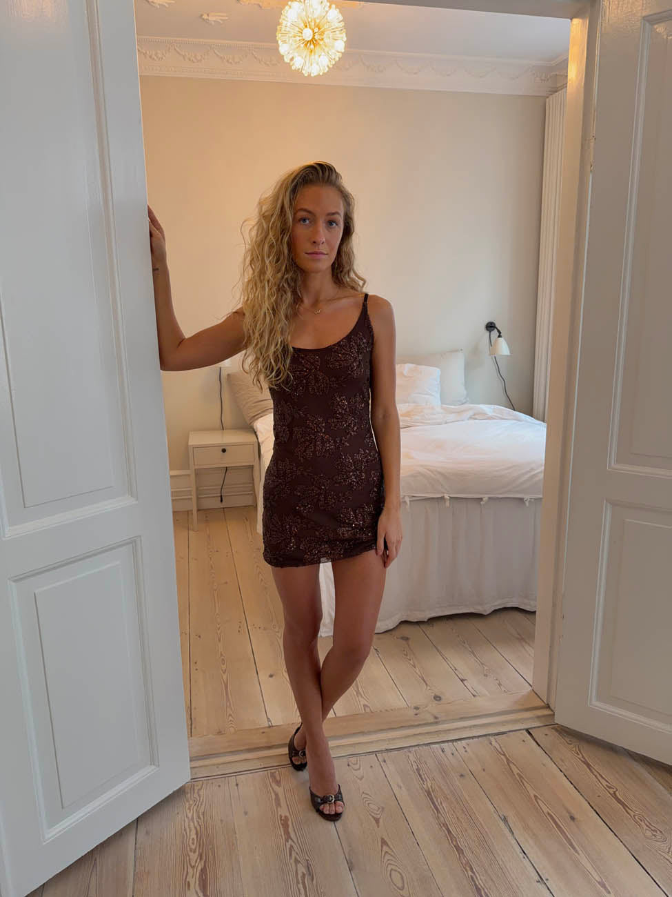 Brutona dress with sequins - Brown
