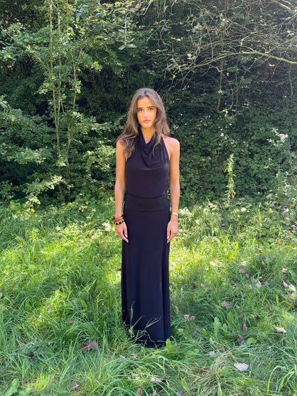 Skyla maxi dress with open back - Black