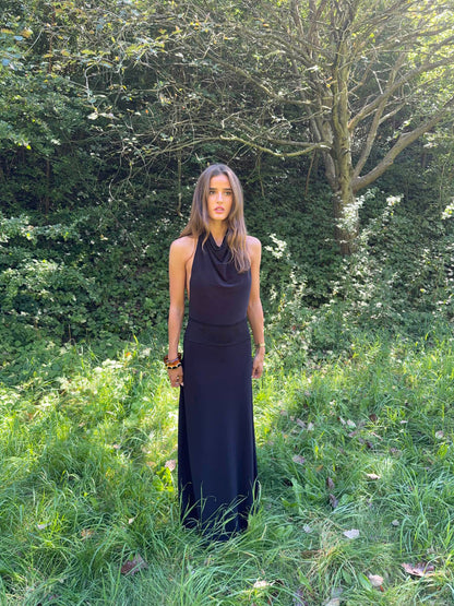 Skyla maxi dress with open back - Black
