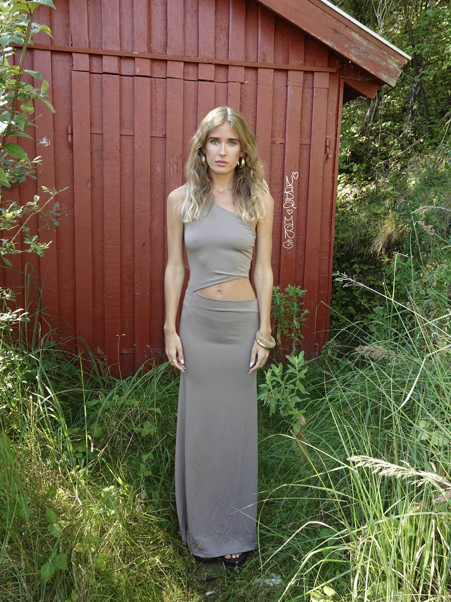 Baili maxi dress with cut out - Beige