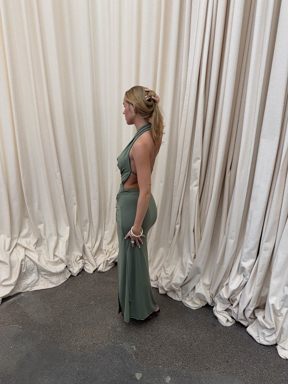 Annlise maxi dress with tie detail - Sage green