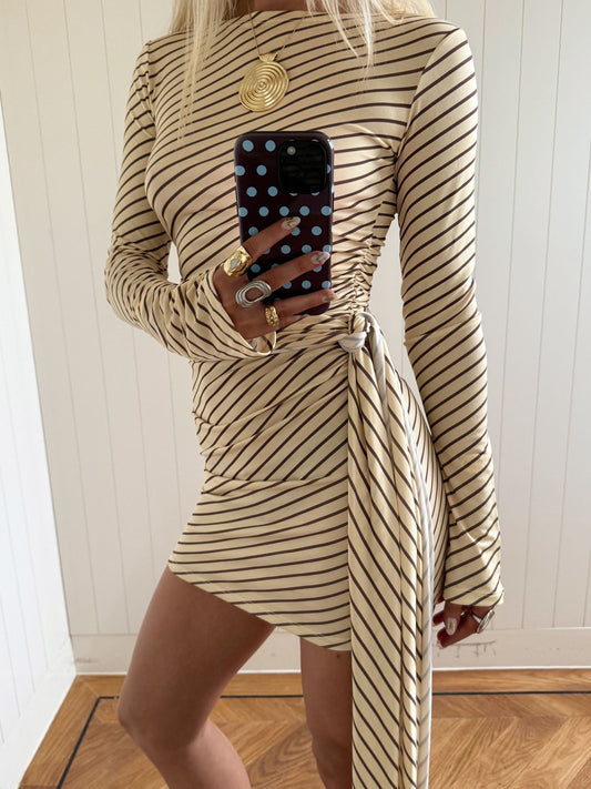Scandivv dress with stripes – Yellow/brown