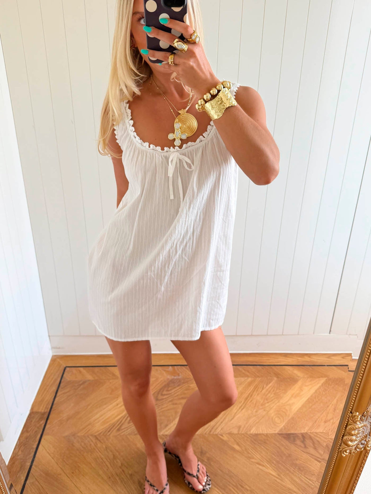 Scandivv mini dress with ruffle details - White